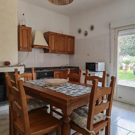 Su Muscadeddu Tatil Evi *